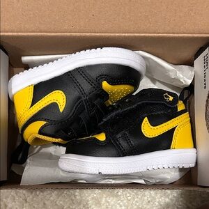 Nike Jordan 1 Low ALT (TD) Black and Yellow Sneakers
